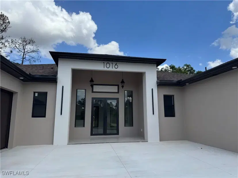 Picture of 1016 Magnolia Ave, Lehigh Acres FL 33972