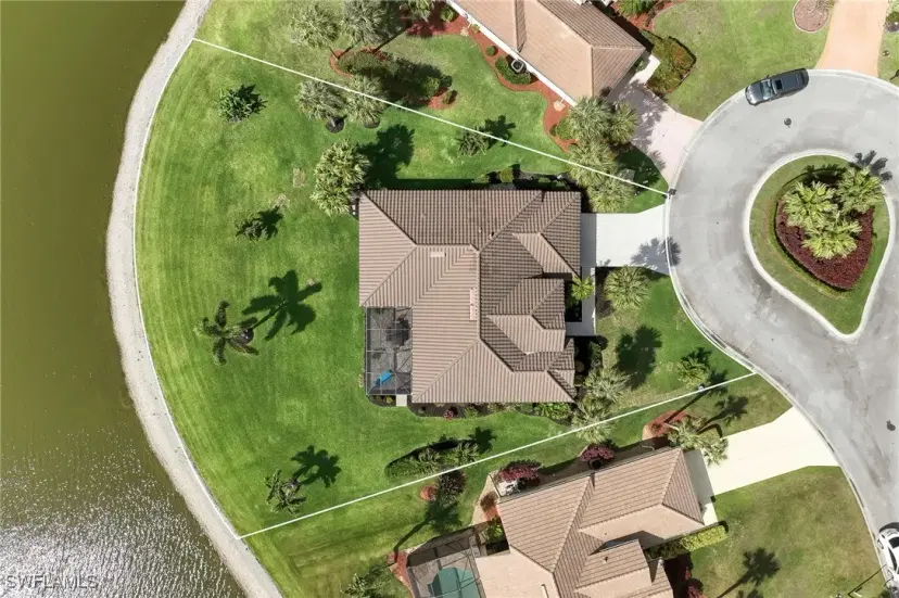Picture of 12560 Lake Run Dr, Fort Myers FL 33913