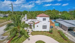 Picture of 359 Greenbriar A Drive, Lake Park, FL 33403