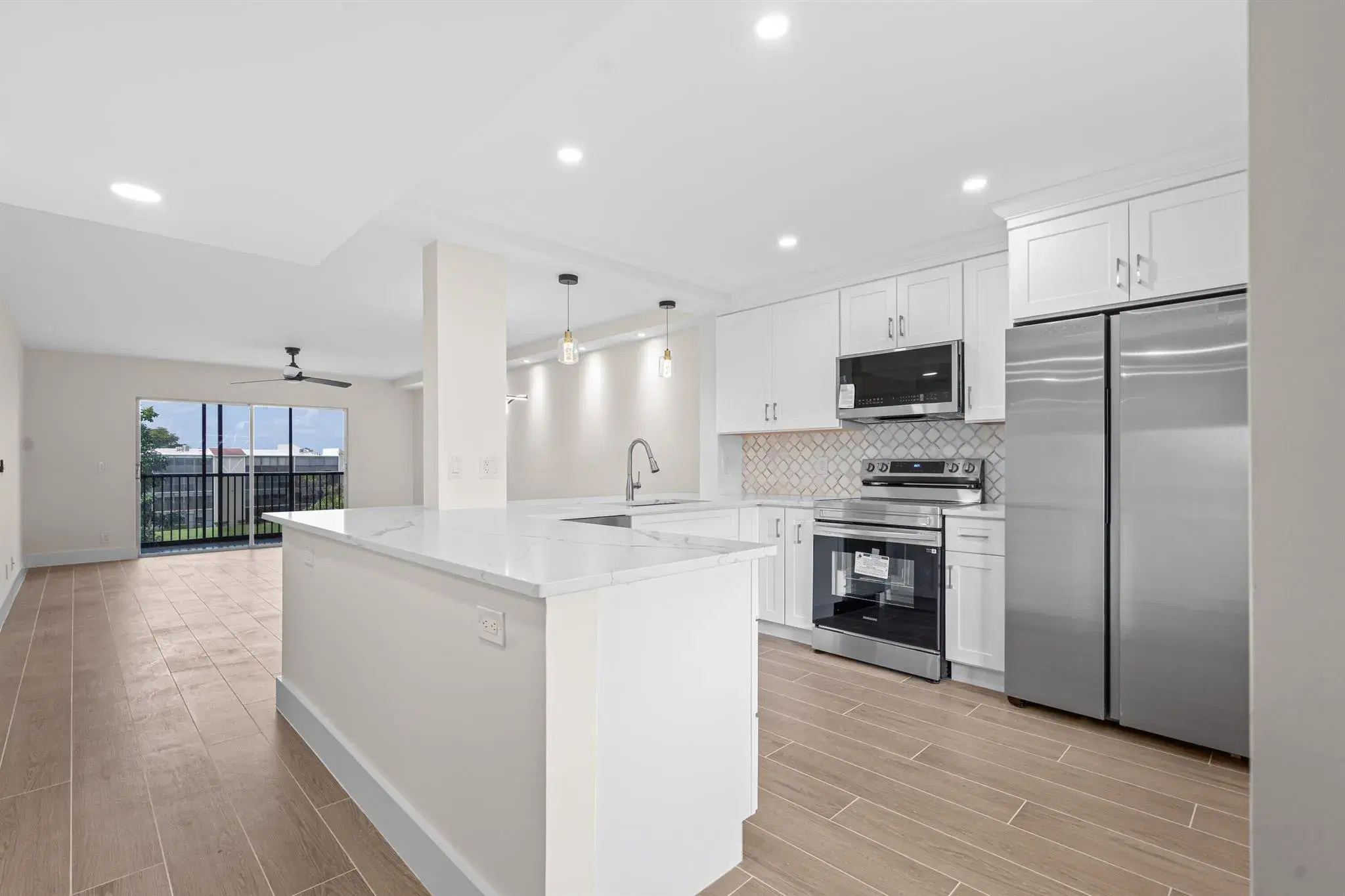 Picture of 6585 Kensington Lane 403, Delray Beach, FL 33446