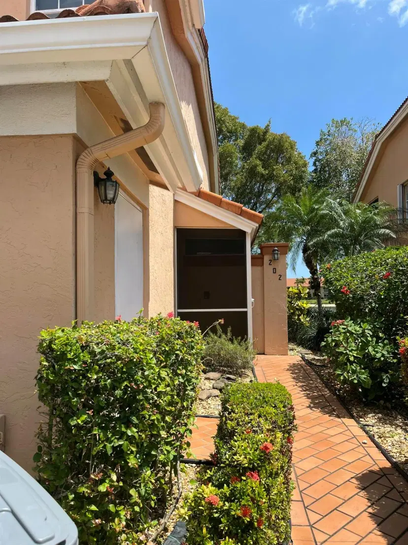 Picture of 9927 Seacrest Circle 202, Boynton Beach FL 33437