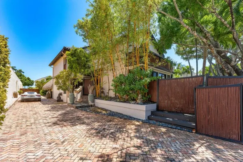 Picture of 324 Riviera Isle Dr, Fort Lauderdale FL 33301