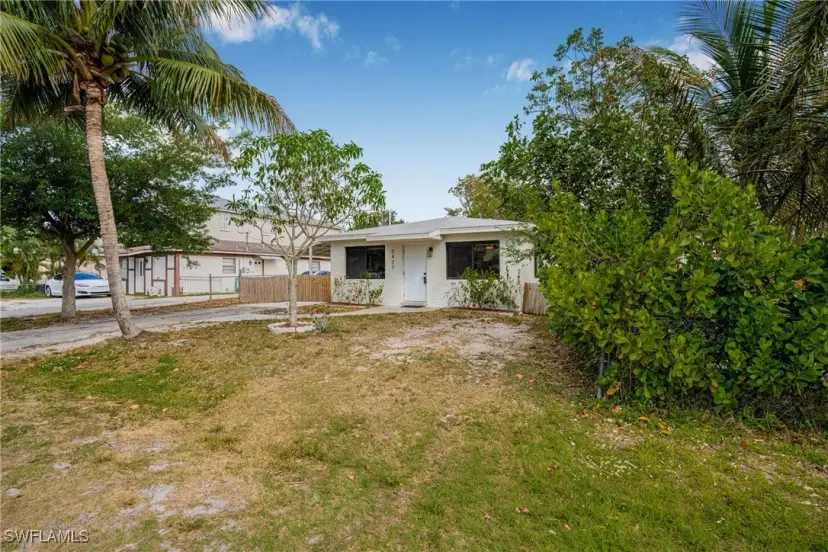 Picture of 3433 Hibiscus Ave, Naples FL 34104