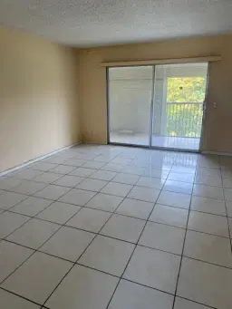 Picture of 1300 SW 124Th Ter 410, Pembroke Pines, FL 33027