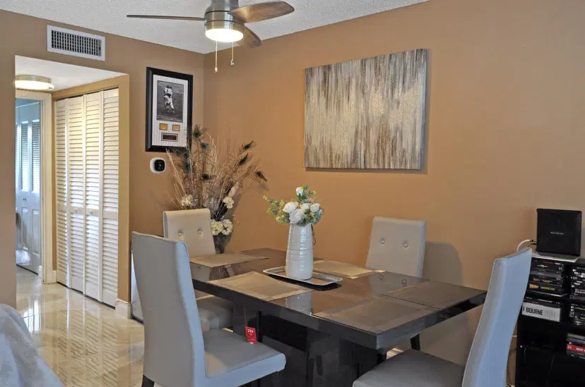 Picture of 238 Chatham L, West Palm Beach FL 33417