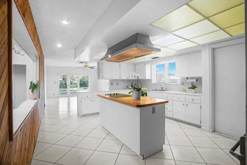 Picture of 1000 SW Mulberry Way, Boca Raton FL 33486