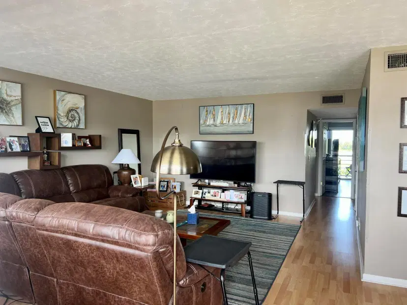 Picture of 303 Greenbrier C, West Palm Beach FL 33417