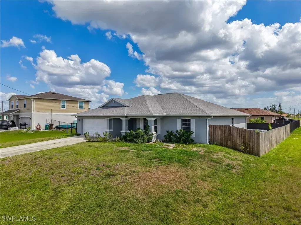 Picture of 2732 NW 3Rd Ter, Cape Coral, FL 33993