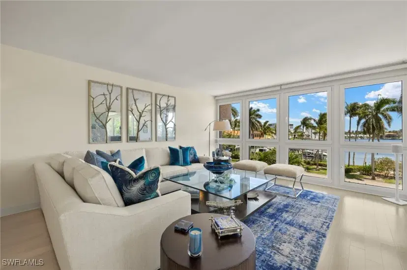 Picture of 4031 Gulf Shore Blvd N 3E, Naples FL 34103