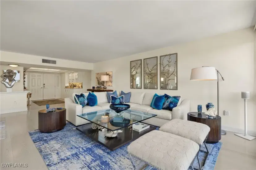 Picture of 4031 Gulf Shore Blvd N 3E, Naples FL 34103