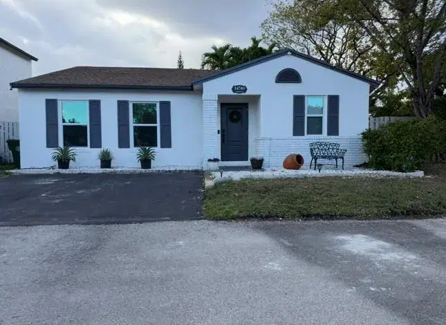 Picture of 14740 N Beckley Sq, Davie FL 33325