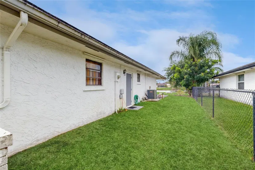 Picture of 109 Rivera Ave, Royal Palm Beach FL 33411