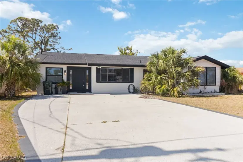 Picture of 75 Virginia Ct, Englewood FL 34223