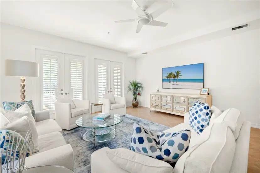 Picture of 2847 Tiburon Blvd E 102, Naples FL 34109