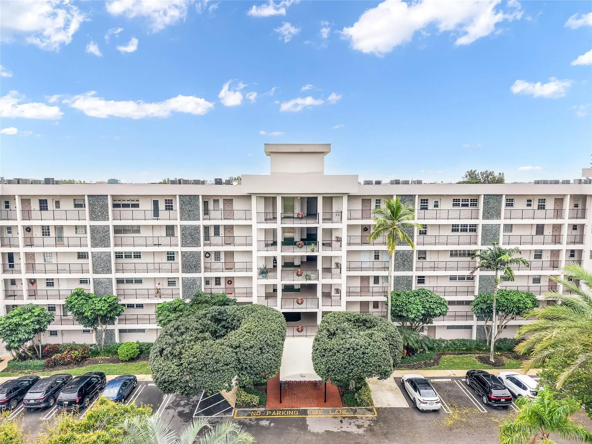 Picture of 2950 N Palm Aire Dr 404, Pompano Beach, FL 33069