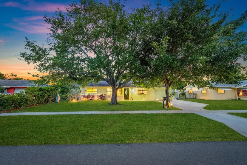 Picture of 3336 Grove Road, Palm Beach Gardens FL 33410