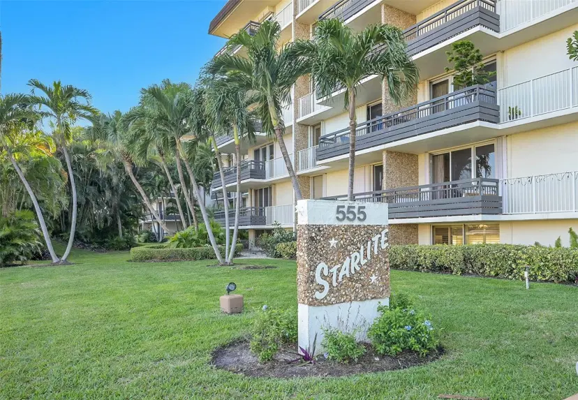Picture of 555 NW 4Th Ave 4190, Boca Raton FL 33432