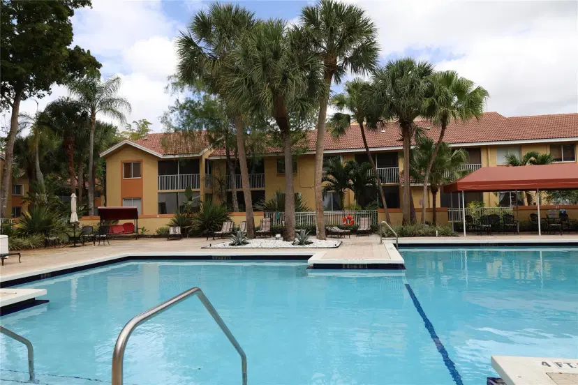 Picture of 905 Coral Club Dr 905, Coral Springs FL 33071