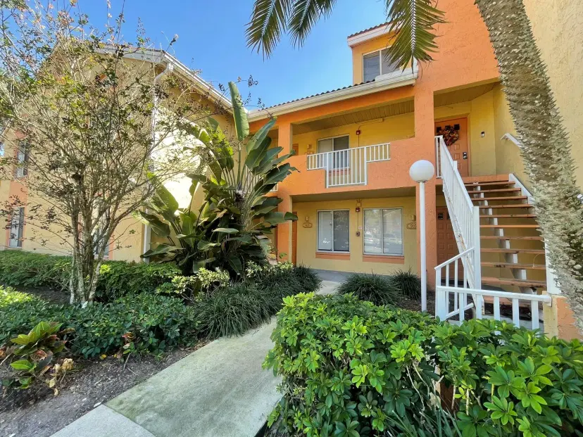Picture of 905 Coral Club Dr 905, Coral Springs FL 33071