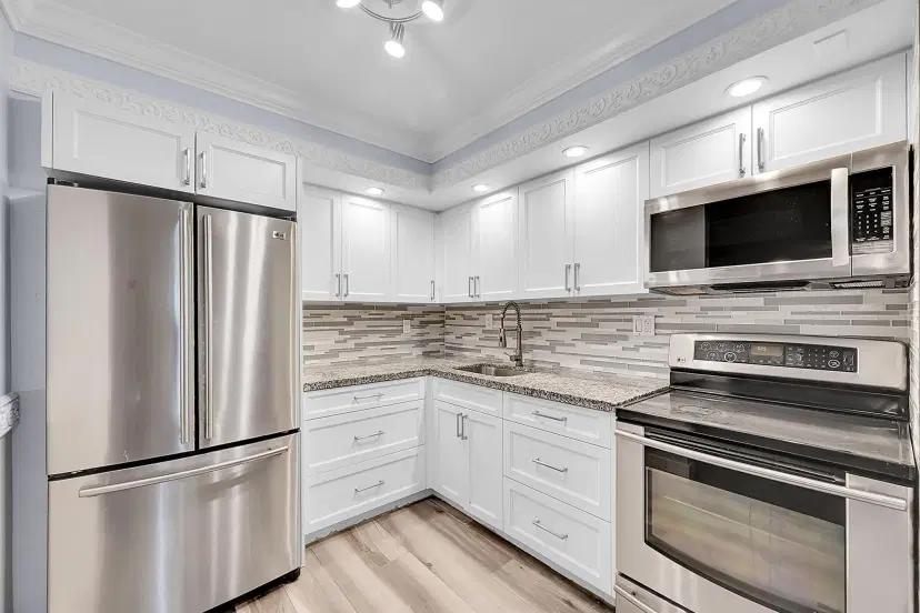 Picture of 15496 Lakes Of Delray 107 Boulevard 107, Delray Beach FL 33484