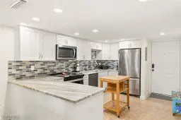 Picture of 671 E Gulf Dr 2C2, Sanibel, FL 33957