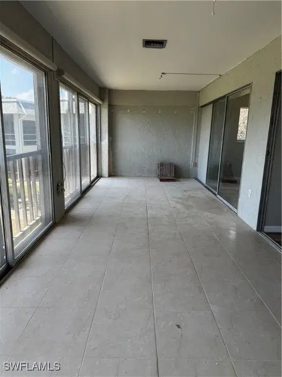 Picture of 1739 Golf Club Dr 8, North Fort Myers FL 33903
