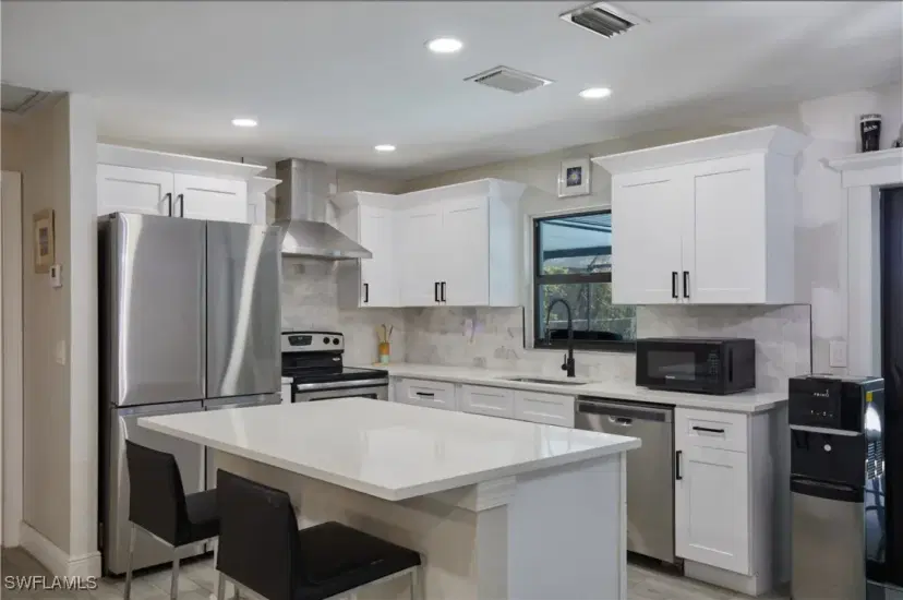 Picture of 1432 SE 11Th St, Cape Coral FL 33990