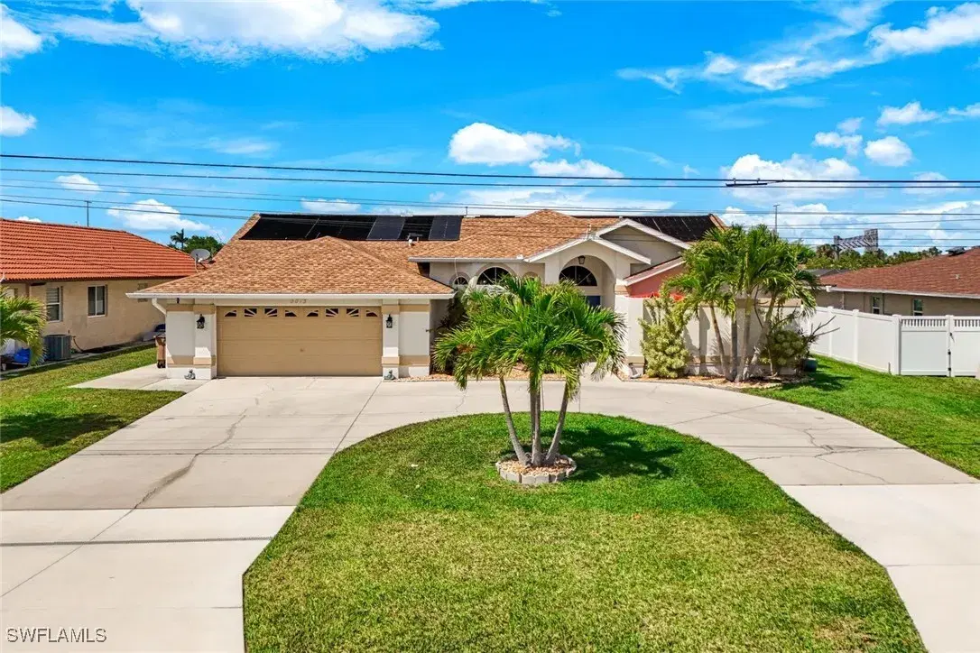 Picture of 2013 Everest Pkwy, Cape Coral, FL 33904
