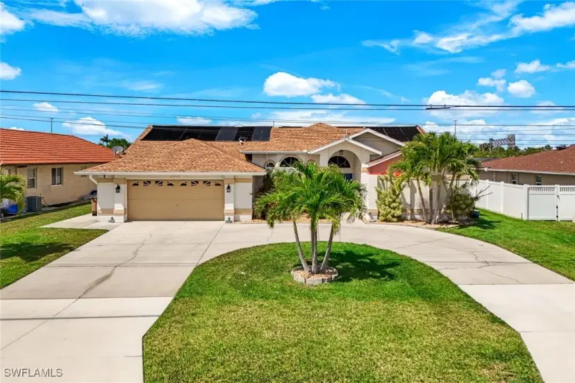 Picture of 2013 Everest Pkwy, Cape Coral FL 33904