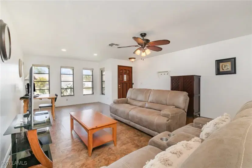 Picture of 1140 SE 17Th Ter, Cape Coral FL 33990