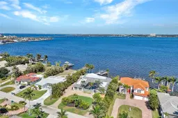 Picture of 5249 Nautilus Dr, Cape Coral, FL 33904