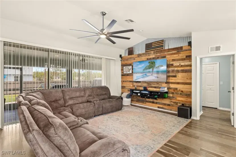 Picture of 309 NE 30Th Ter, Cape Coral FL 33909