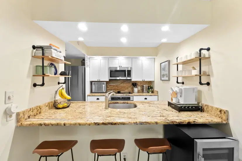 Picture of 656 Kensington Pl 12B, Fort Lauderdale, FL 33305