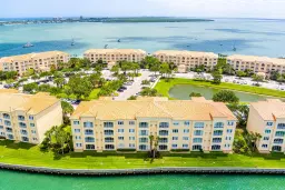 Picture of 18 Harbour Isle Drive 102, Fort Pierce, FL 34949