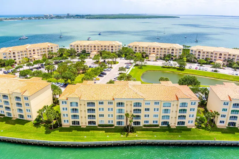 Picture of 18 Harbour Isle Drive 102, Fort Pierce FL 34949