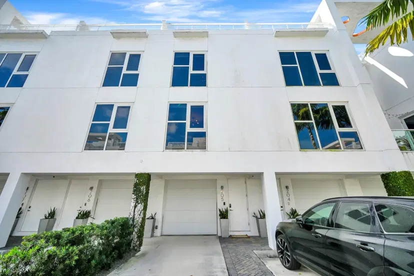 Picture of 455 NE 39Th St 205, Miami FL 33137