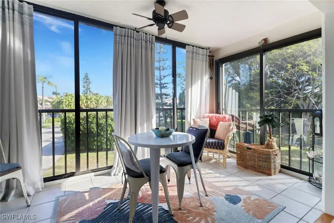 Picture of 219 Fox Glen Dr 1204, Naples, FL 34104