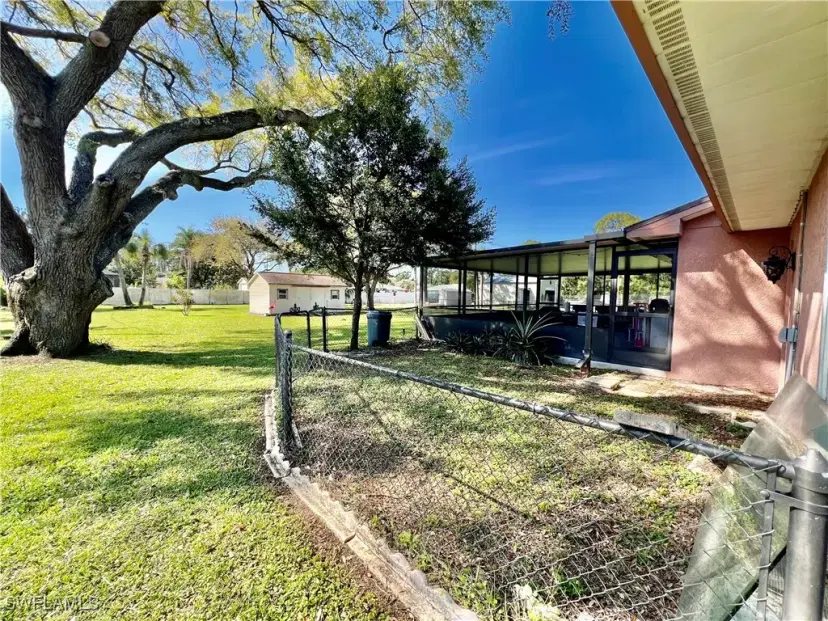 Picture of 804 E 4Th St, Lehigh Acres FL 33936