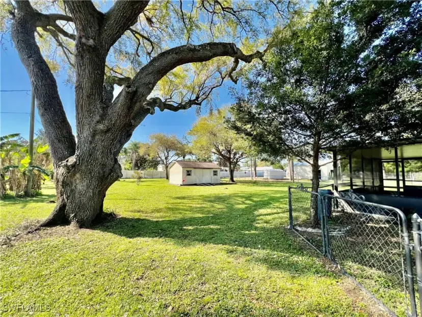 Picture of 804 E 4Th St, Lehigh Acres FL 33936