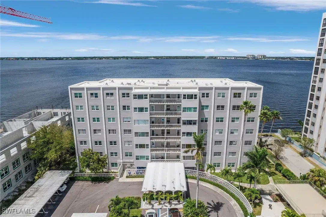 Picture of 1900 Clifford St 403, Fort Myers, FL 33901