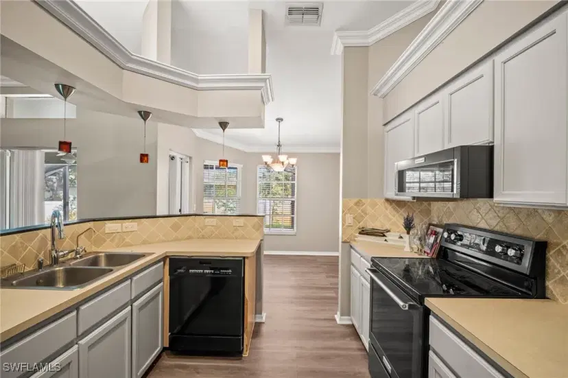 Picture of 9061 Irving Rd, Fort Myers FL 33967