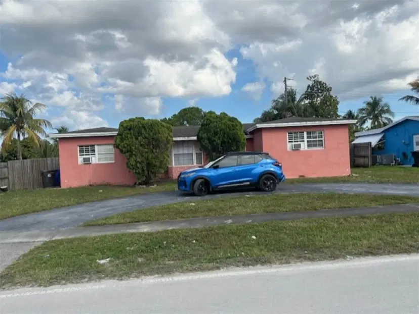 Picture of 4390 NW 38Th Ave, Fort Lauderdale FL 33309