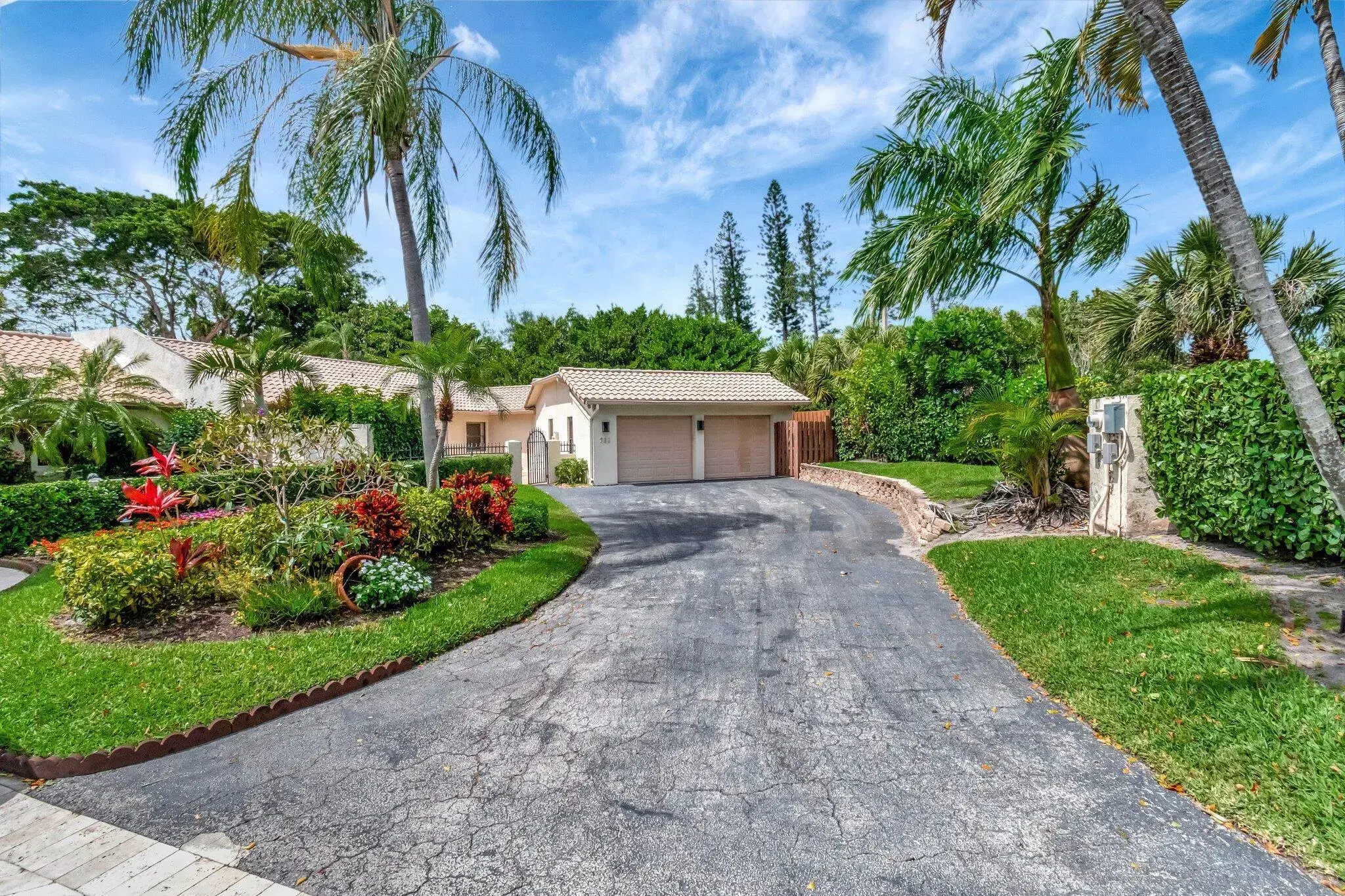 Picture of 701 Camino Gardens Lane, Boca Raton, FL 33432
