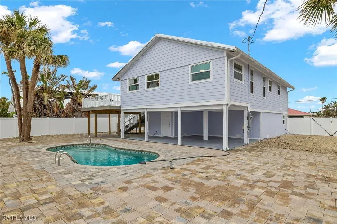 Picture of 7868 Buccaneer Dr, Fort Myers Beach, FL 33931