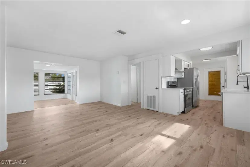 Picture of 8937 Forest St, Fort Myers FL 33907