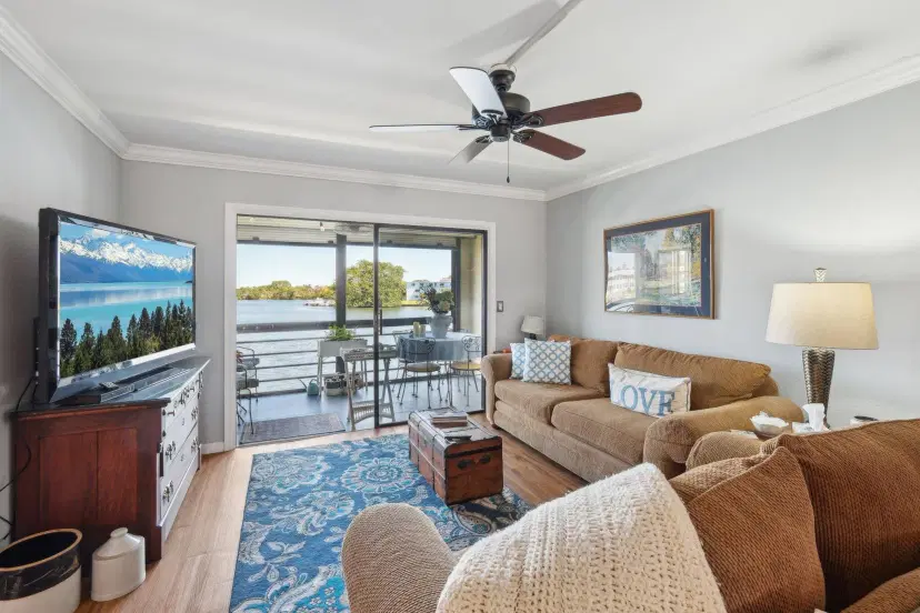 Picture of 313 Lake Circle 212, North Palm Beach FL 33408
