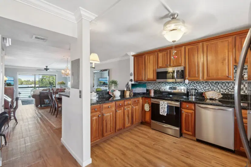 Picture of 313 Lake Circle 212, North Palm Beach FL 33408
