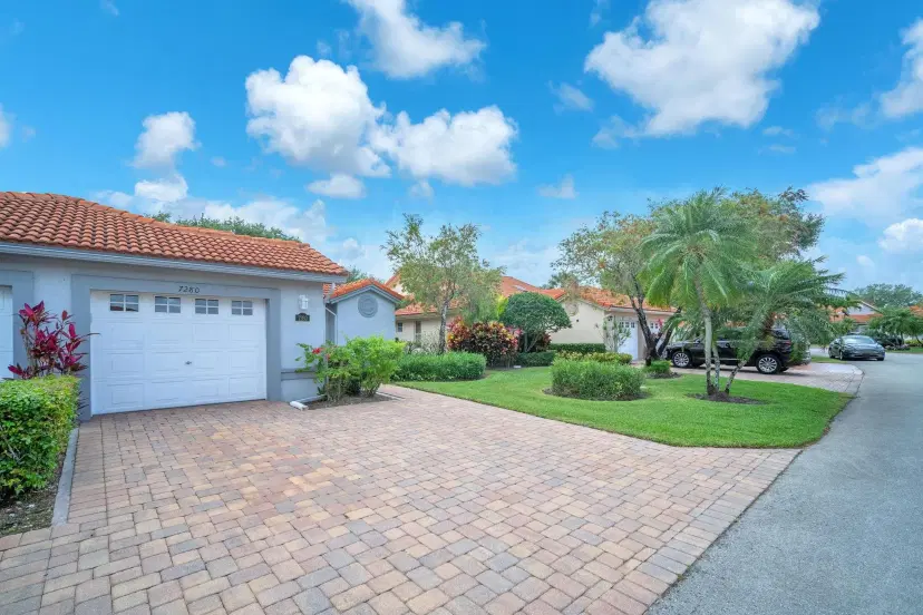 Picture of 7280 Summer Tree Dr B, Boynton Beach FL 33437