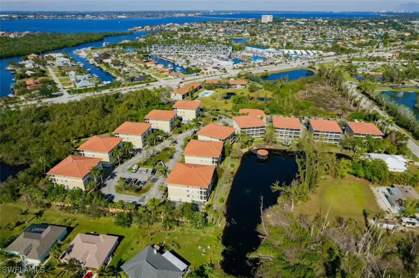 Picture of 10090 Lake Cove Dr 101, Fort Myers FL 33908