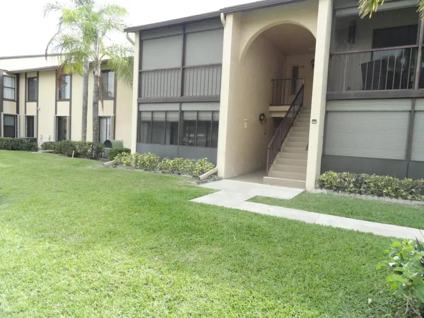 Picture of 827 Sky Pine Way F1, Greenacres FL 33415